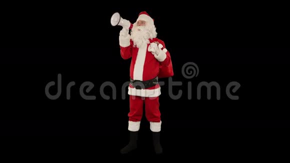 带着扩音器的圣诞老人宣布正面观看对抗黑色的股票镜头视频的预览图
