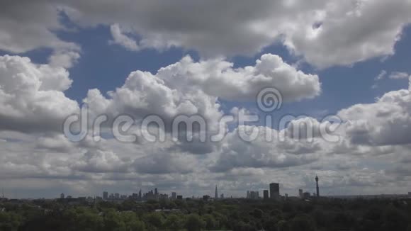 伦敦市中心的景色美丽的云彩视频的预览图