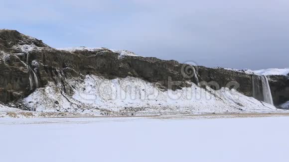 冰岛瀑布的全景视频的预览图