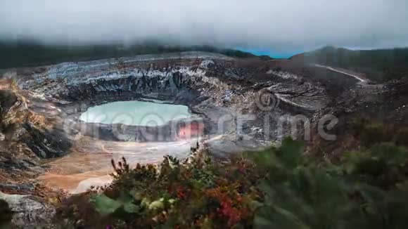 波阿斯火山主要活动火山口视频的预览图