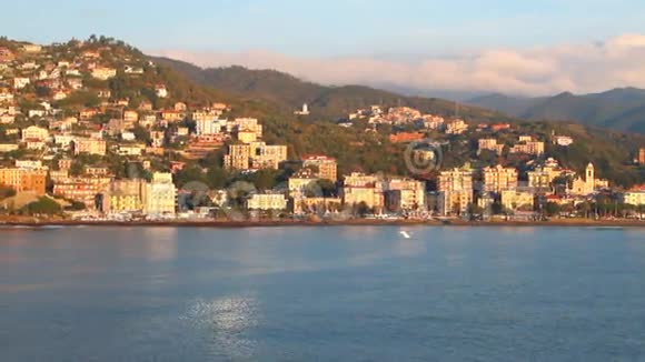 海滨度假村意大利萨沃纳AlbisolaMarina视频的预览图