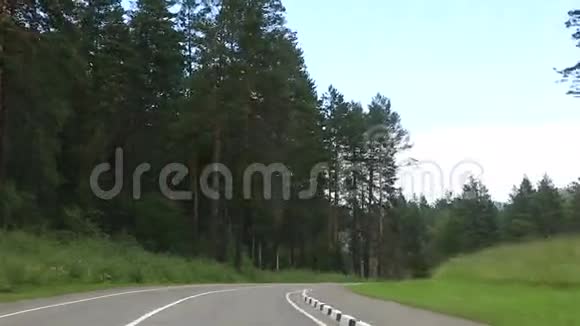 新公路阿尔泰克拉伊视频的预览图