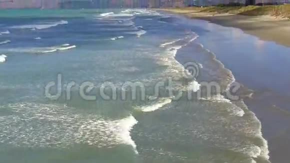 新英国人海滩基督城新西兰视频的预览图