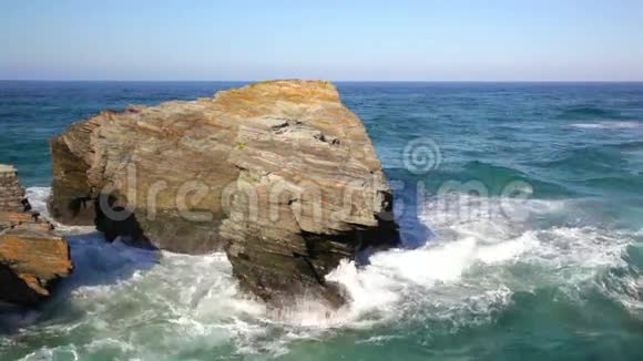 西班牙里巴多的悬崖和海视频的预览图