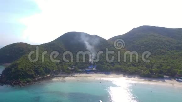 泰国安达曼海的岩石岛屿景观西米兰群岛和安达曼海热带海滩的鸟瞰图视频的预览图