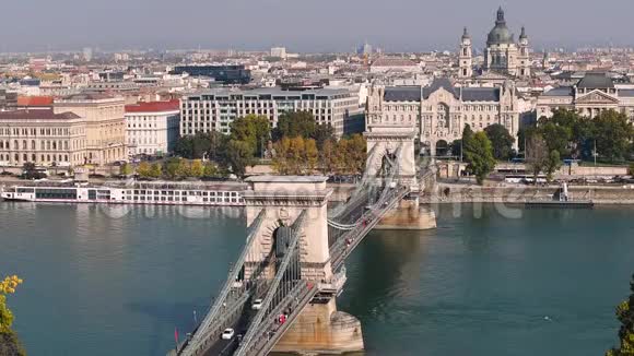 布达佩斯市区景色视频的预览图