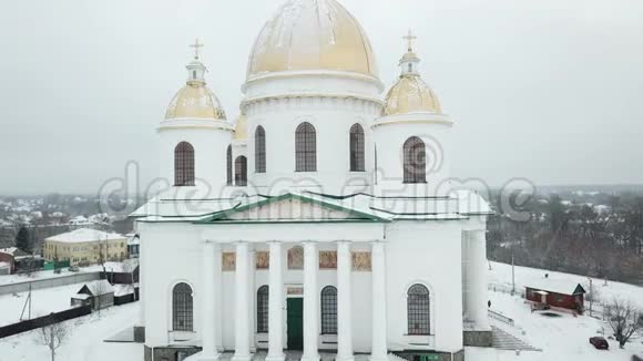 莫申斯克镇俄罗斯三一大教堂视频的预览图
