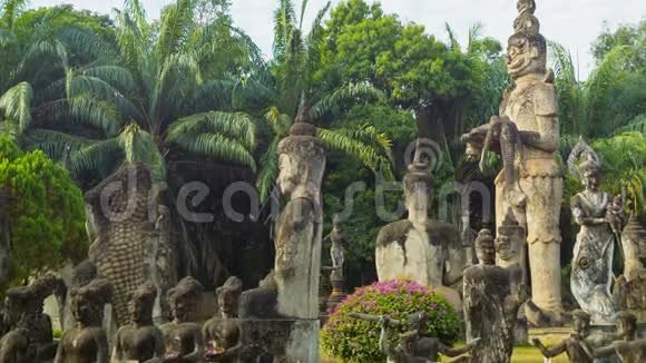 雕塑佛园中的全景仙关老挝万象视频的预览图