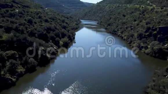 杜洛河旁边的库阿河口视频的预览图