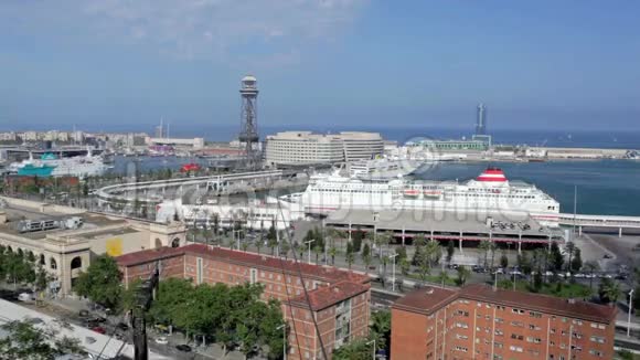 巴塞罗那交通时间推移索道船舶汽车视频的预览图
