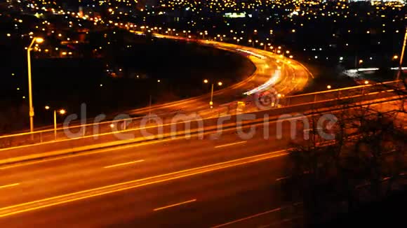 4夜间高速公路繁忙的K超高清时间图视频的预览图