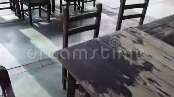 桌子椅子餐厅家具视频的预览图
