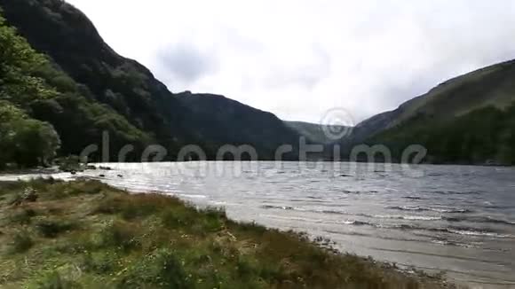 上湖在格伦达洛雨后视频的预览图