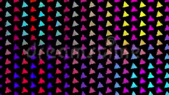 五颜六色的旋转三角形背景颜色在变化抽象的马赛克图形视频的预览图