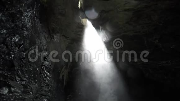 特鲁梅尔巴赫瀑布视频的预览图