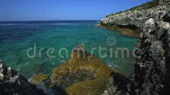 希腊基法洛尼亚岛海滩和地貌视频的预览图