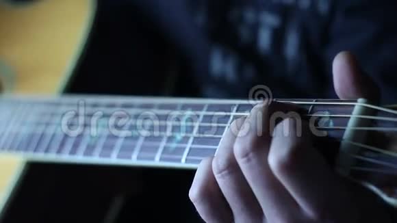 声学吉他演奏左手视频的预览图
