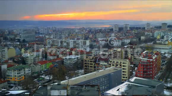 保加利亚瓦尔纳市上空的美丽城市景观视频的预览图