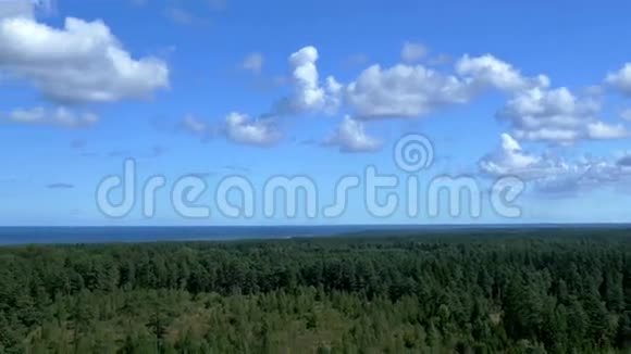 鸟瞰爱沙尼亚城市GH44K视频的预览图