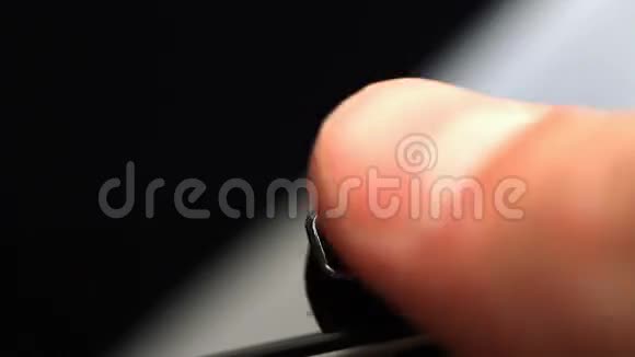 智能手机上的指纹安全屏幕解锁视频的预览图