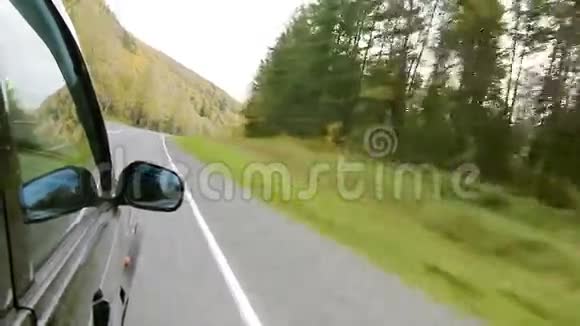 汽车行驶在林山公路RUPOV视频的预览图