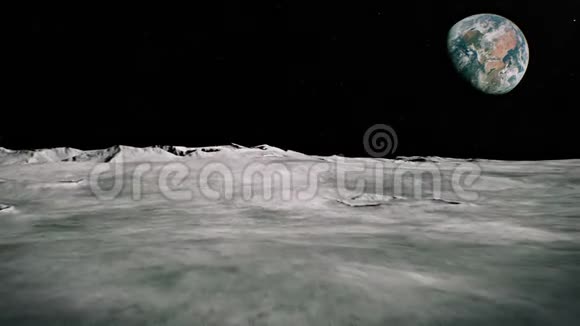 表面的月亮景观飞过月面近景视频的预览图