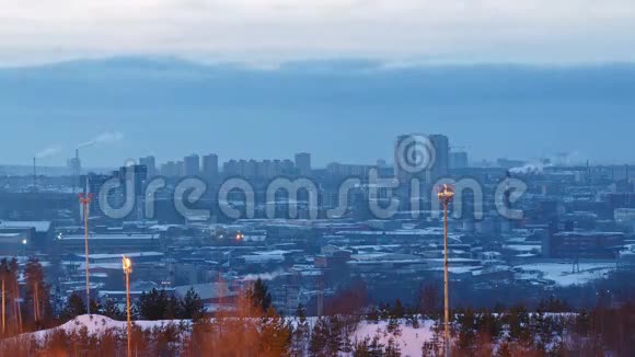 森林之城日落冬天埃卡捷琳堡钛视频的预览图