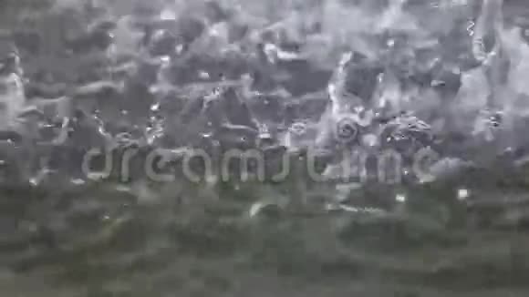120fps慢速水溅水面视频的预览图