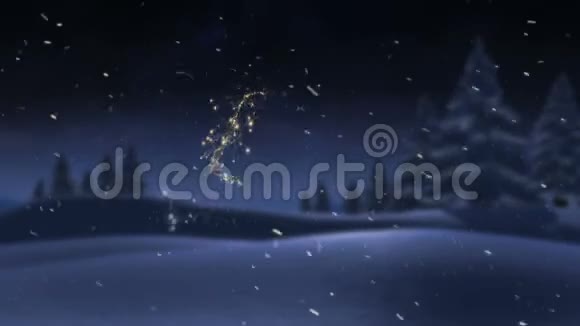 在雪地里闪烁着金色的圣诞钟声视频的预览图