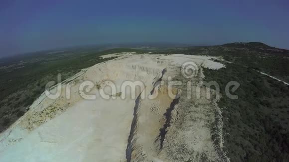 达尔马提亚废弃碳酸钙采石场视频的预览图