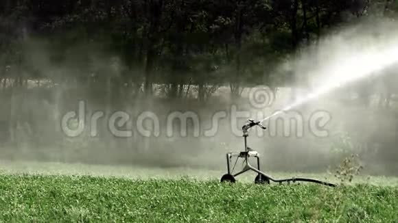 农业自动灌溉视频的预览图