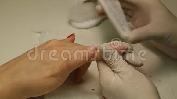 美容院美甲护理视频的预览图