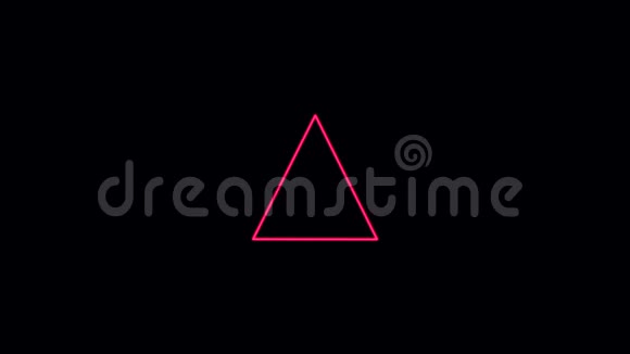 在黑色背景计算机渲染器上带有旋转三角形的抽象动画红色三角形视频的预览图