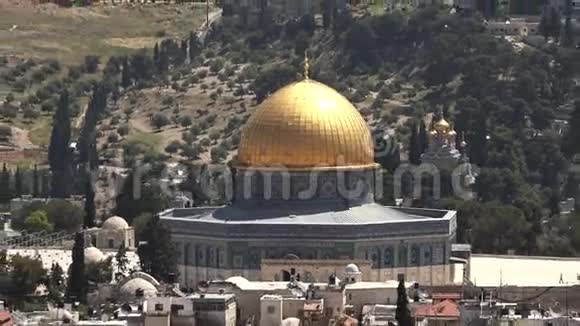 在耶路撒冷老城以色列圣殿山对橄榄山岩石清真寺圆顶视频的预览图