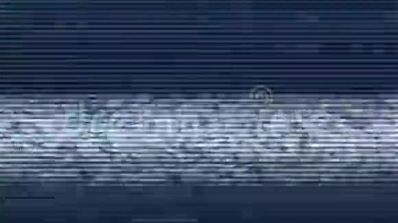 不良同步电视带有来自不良广播信号接收的静态噪音的电视屏幕视频的预览图
