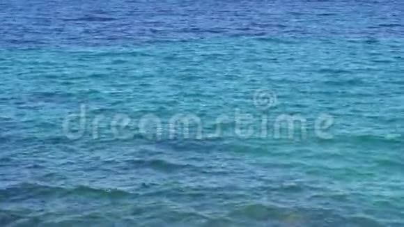 蓝色海水和海浪的纹理视频的预览图