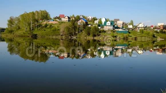 西伯利亚美丽的湖泊视频的预览图