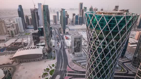 多哈天际线中心从屋顶卡塔尔中东的变短视频视频的预览图