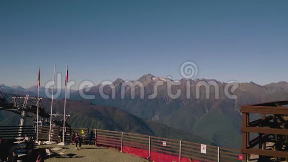 高加索山脉克拉斯纳亚波利亚纳视频的预览图
