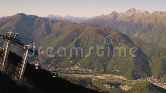 高加索山脉克拉斯纳亚波利亚纳视频的预览图