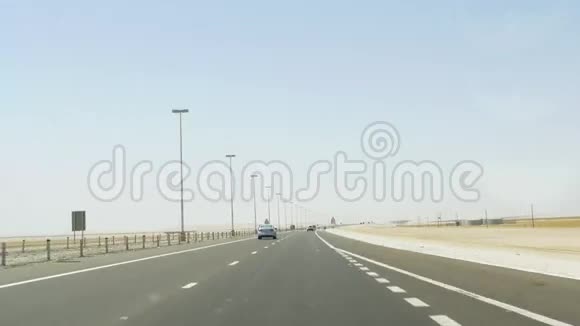 白天时间沙漠之旅4k阿联酋视频的预览图