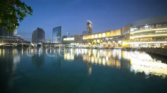 神奇喷泉4k时间从迪拜购物中心视频的预览图