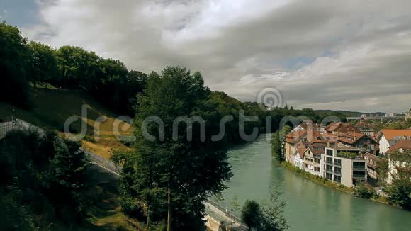 瑞士伯尔尼老城的景色视频的预览图
