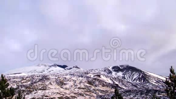 在雪地下意大利西西里时间流逝视频的预览图