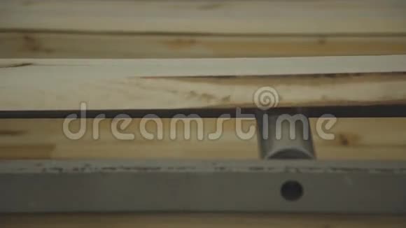 叠合单板木材的生产机械化生产视频的预览图