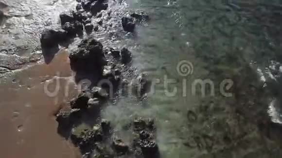 清澈的水梅拉斯蒂海滩巴厘岛克朗视频的预览图