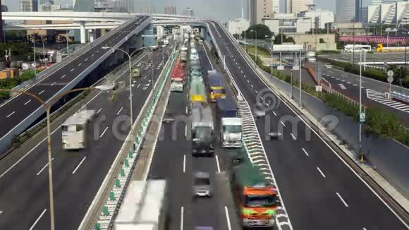 日本高速公路重型卡车交通时间推移日本东京视频的预览图