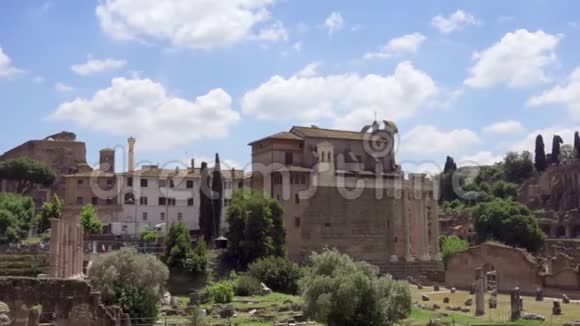 古遗址论坛的全景慢动作意大利罗马市中心罗马论坛视频的预览图
