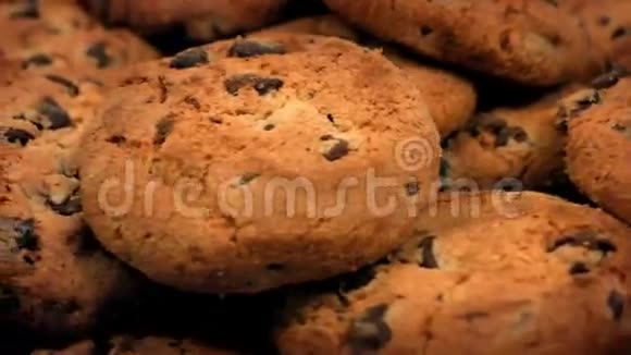 美味饼干的特写视频的预览图