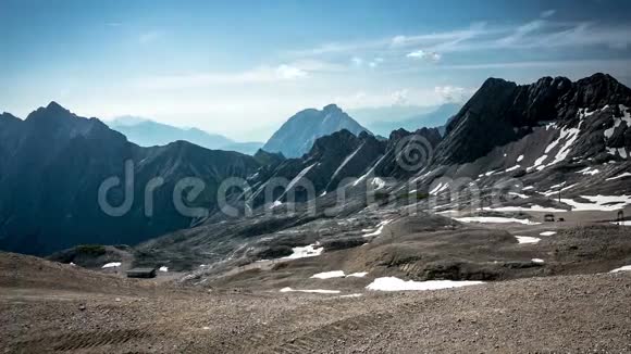 从Zugspitze峰时间延时查看视频的预览图